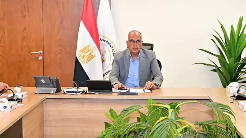 الري تطبق الإدارة الذكية والتوأمة الرقمية بالذكاء الاصطناعي على الترع لضمان كفاءة توزيع المياه
