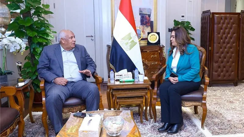 تحرك عاجل لتنمية مطروح.. «التنمية المحلية» تتابع المشروعات والمخلفات والتصالح