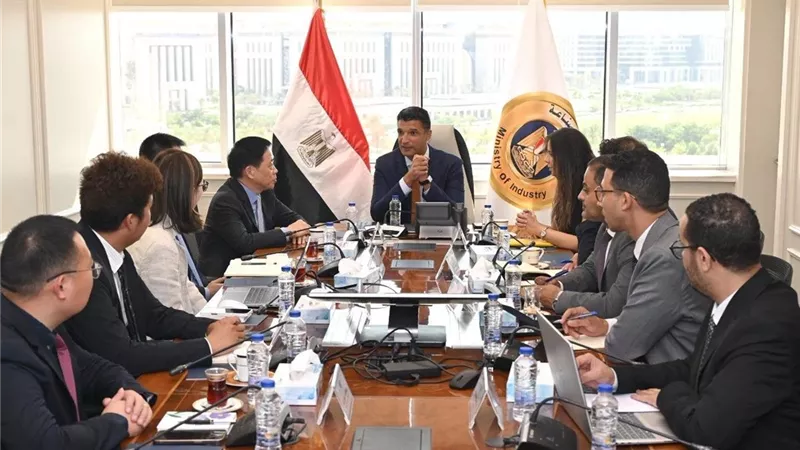 وزير الصناعة: مصر تمتلك قاعدة صناعية كبيرة في قطاع الكتان
