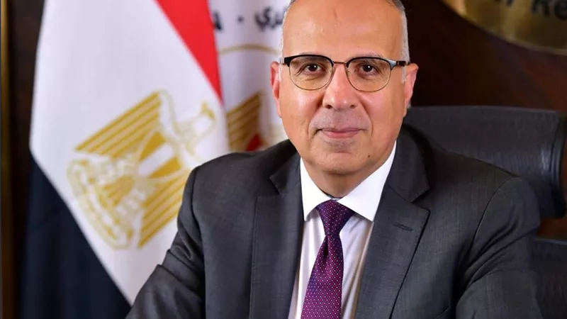 وفد عراقي يتعرف على التجربة المصرية لإدارة المياه.. سويلم: ننقل خبرات المعالجة والري الحديث للأشقاء