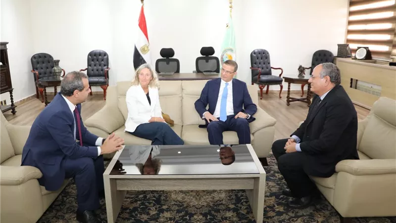 وزير الزراعة يبحث مع الوكالة الإيطالية دعم الميكنة وتطوير المشروعات الزراعية المشتركة