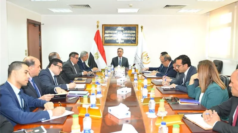 وزير التموين يوجه بتكثيف ضخ السلع.. «لولو ماركت» تنضم لمبادرة خفض الأسعار وإنشاء أول سوق دائم بكفر الشيخ