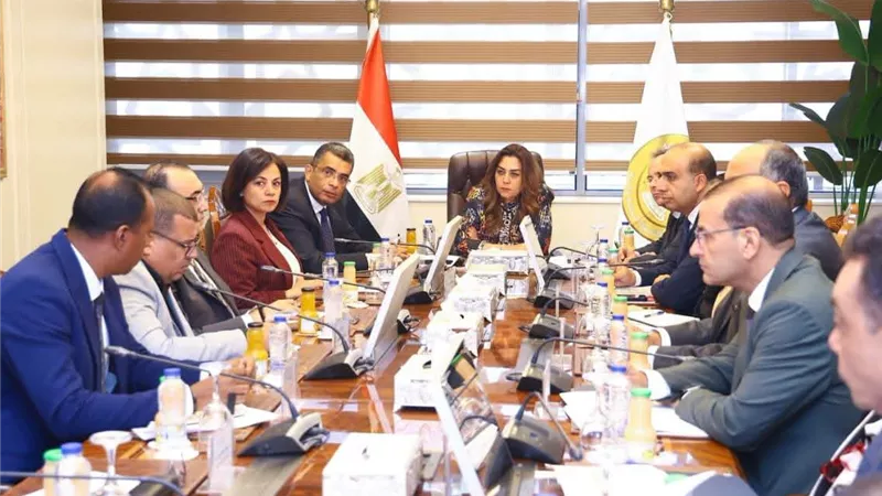 وزيرة البيئة توجه بسرعة استكمال أعمال طرح التعاقد مع القطاع الخاص في منظومة المخلفات