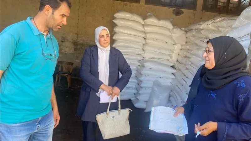 متابعة أعمال الجمعيات الزراعية بالدلنجات والتأكد من وصول الأسمدة المدعمة لمستحقيها