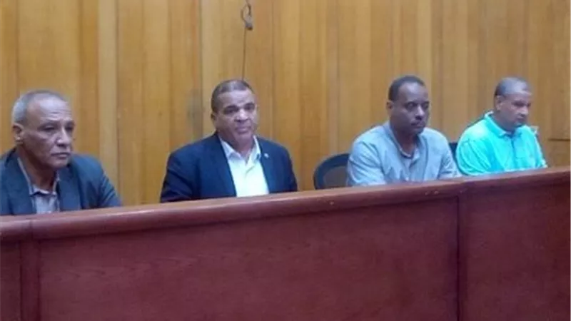 رئيس مدينة إسنا يبحث مع قيادات زراعة الأقصر ملفات التصالح والتقنين والتصدي للتعديات