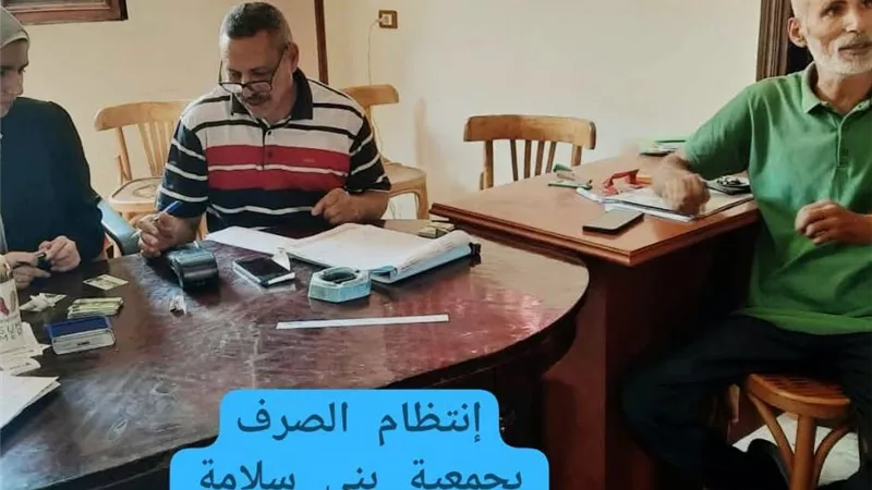 زراعة الجيزة تتابع صرف الأسمدة بالجمعيات الزراعية وتراجع الأرصدة المتاحة