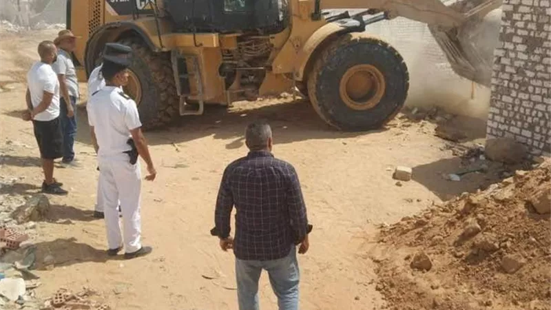 جهاز العبور الجديدة يواصل حملات إزالة المخالفات وإزالة مبانٍ مخالفة على مساحة 8 أفدنة بجمعية أحمد عرابي