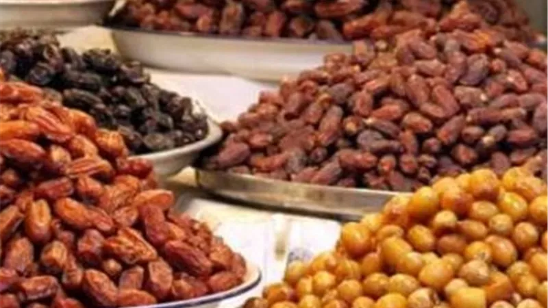 انطلاق موسم حصاد البلح في دمياط.. والمزارعون يؤكدون: الإنتاجية مرتفعة والجودة ممتازة