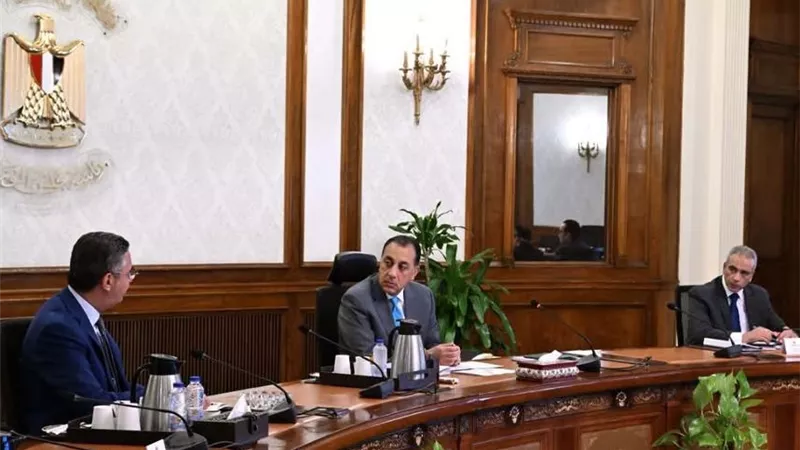 مدبولي يتابع انتظام الخبز وتوافر السلع.. التموين تعلن إضافة 18 سلعة جديدة لمبادرة خفض الأسعار