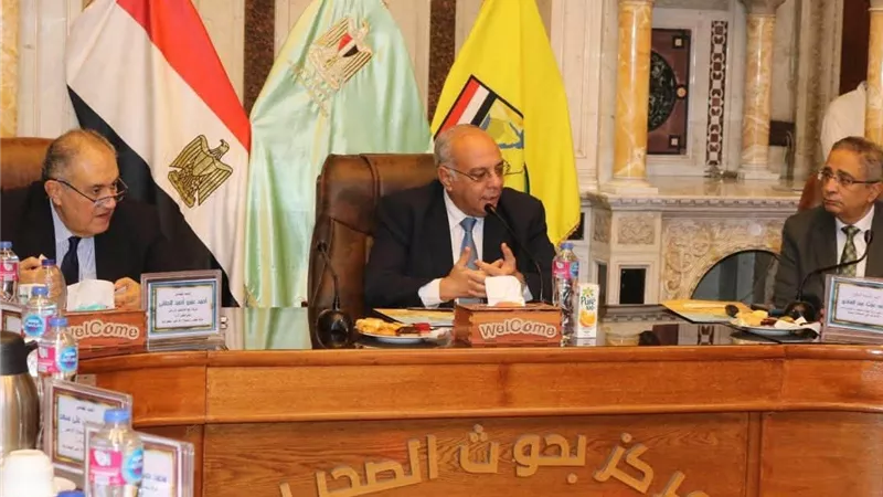 بحوث الصحراء يبحث مع غرفة استصلاح الأراضي دعم الاستثمار الزراعي