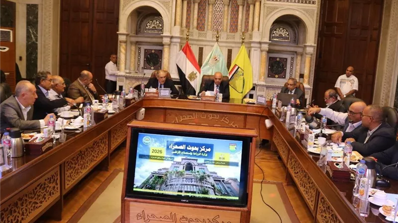 بحوث الصحراء يبحث مع غرفة استصلاح الأراضي دعم الاستثمار الزراعي