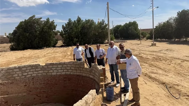 بحوث الصحراء يتحرك لإنقاذ زراعات دير الأنبا موسى من ملوحة المياه.. تحلية بالطاقة الشمسية وحفر آبار جديدة