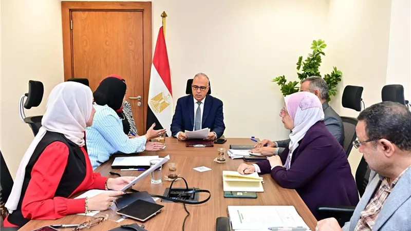 وزير الري: دراسة طلبات تغطية المجاري المائية وفق الاشتراطات الفنية والقانونية