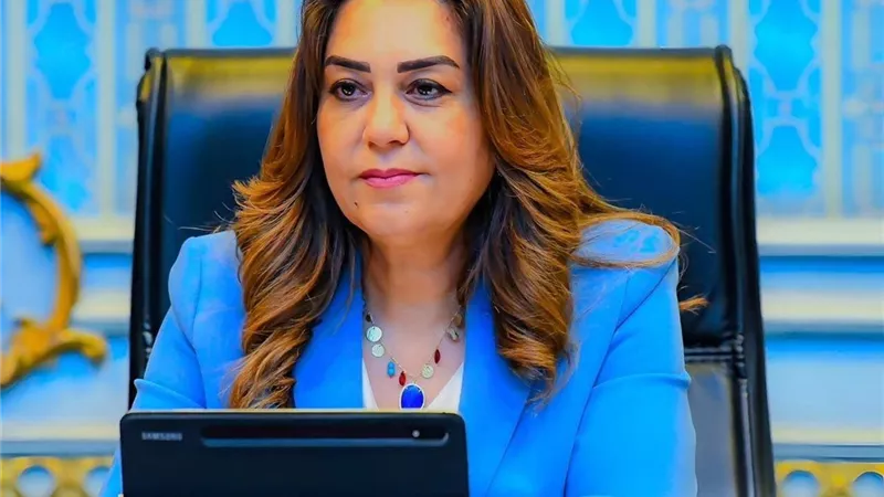 وزيرة التنمية المحلية والبيئة: تنفيذ 60% من مشروع تطوير موقف جديلة بالدقهلية بتكلفة 48 مليون جنيه
