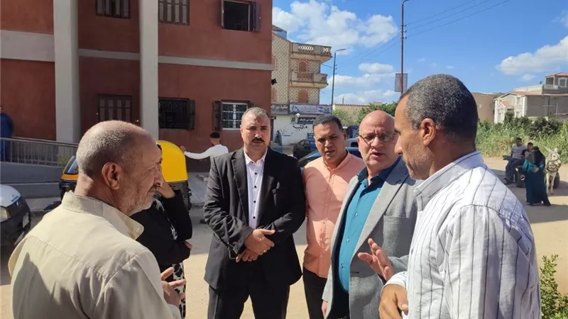 وكيل وزارة الزراعة بالبحيرة يتفقد مجمع حياة كريمة بدمسنا وجمعية أبو الخزر