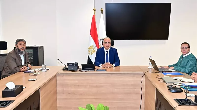 سويلم يتحرك لحماية سواحل مصر من تغير المناخ.. خرائط مخاطر حتى 2100 وخطة متكاملة لتأمين استثمارات الدلتا