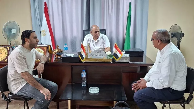 اللجنة العلمية بوزارة الزراعة تبحث سبل مكافحة الأمراض الفيروسية التي تصيب الموز بالإسماعيلية