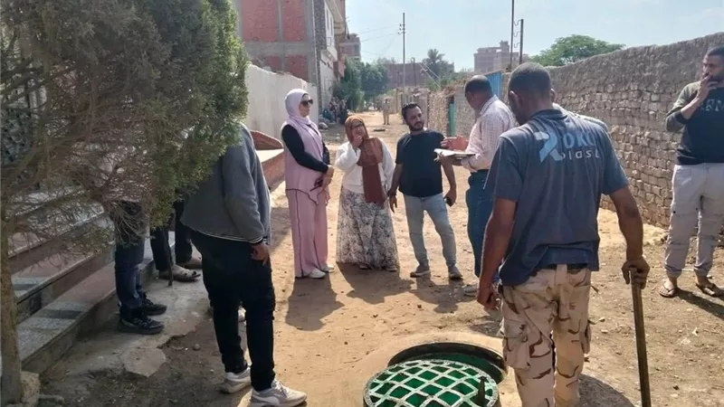 ضبط حالة تعدٍ على شبكة الصرف الصحي بقرية كفر الجمال بقها.. واتخاذ الإجراءات القانونية