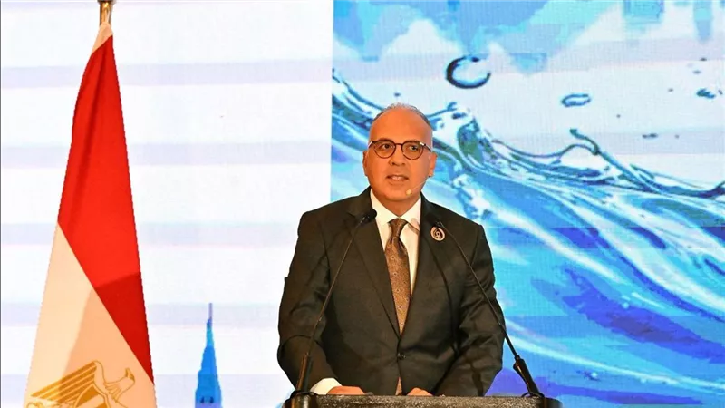 وزير الري: نطالب بعودة أسرة حوض النيل.. ودولة واحدة تعترض على إعادة مناقشة الاتفاقية الإطارية