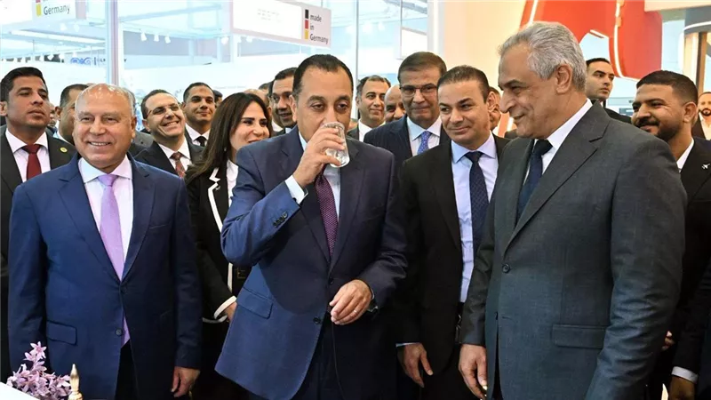 رئيس الوزراء يؤكد أهمية توطين صناعة المهمات والمعدات المُستخدمة في مشروعات مياه الشرب