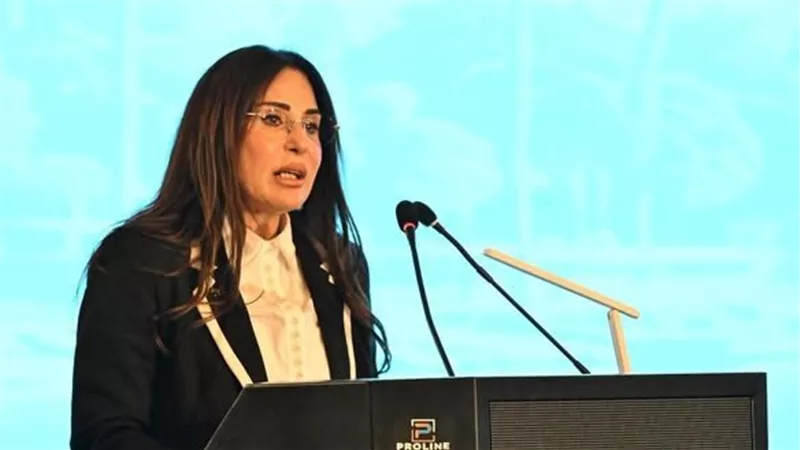 وزيرة الإسكان: تغطية مياه الشرب بلغت 99%.. ونستهدف رفع تغطية الصرف الصحي إلى 82% 