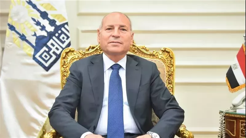 تنفيذاً لمبادرة الرئيس السيسي.. محافظ القاهرة يدعو المواطنين لزراعة الأشجار أمام المنازل والمحلات 