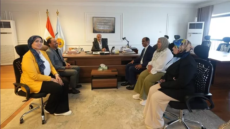 محافظ أسيوط والاتحاد الأوروبي 