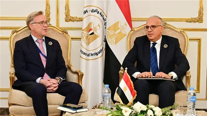 الدكتور هاني سويلم يلتقي المبعوث الفنلندي الخاص للمياه لبحث تعزيز التعاون بين مصر وفنلندا في مجال المياه